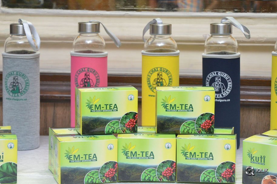 Rajeev-Kanakala-Launches-Chai-Guru-Herbal-Tea-Master-Product